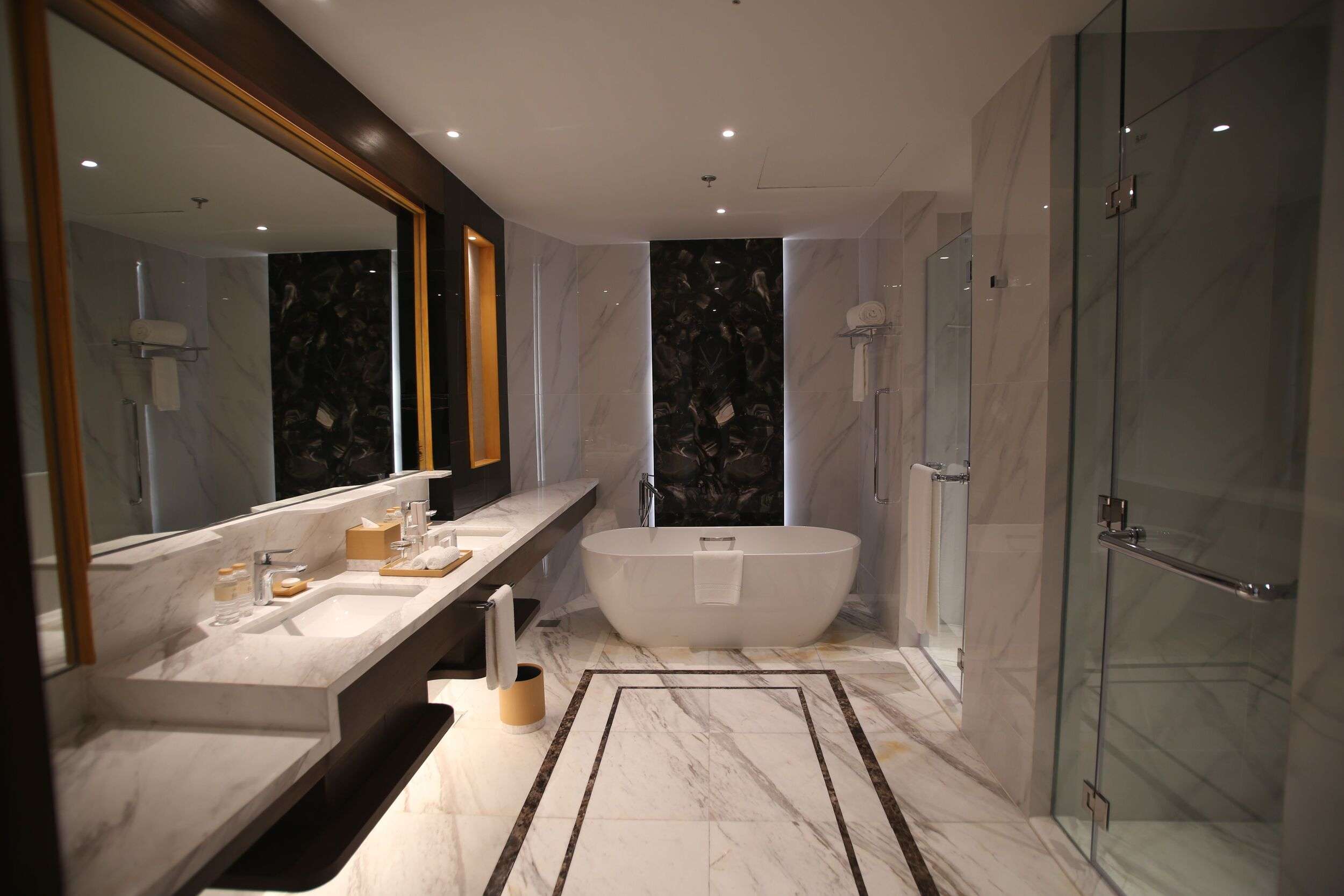 Hotel Comfort Room